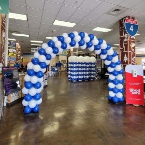 Balloon Arch and columns for Camping world Tampa Florida scaled