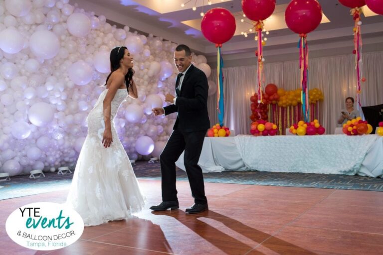 Balloon-Wall-Bubble-Organic-Wedding decor-dance-floor-photo balloons