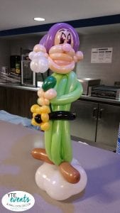 Dopey Balloon Sculpture table piece for event