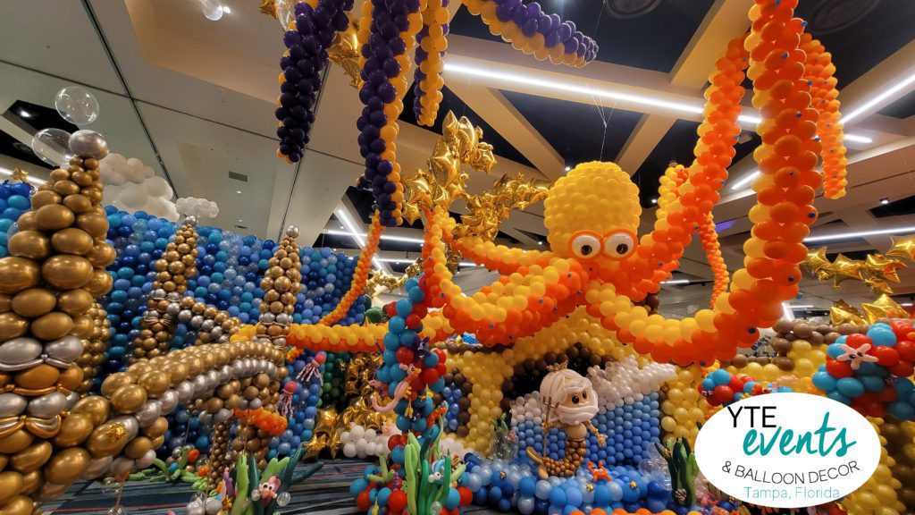 Giant Under the Sea Balloon Octopus Sculpture from Balloon Wonderland