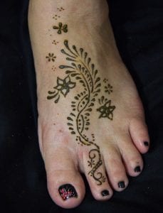 Henna Toe Designs with Flowers