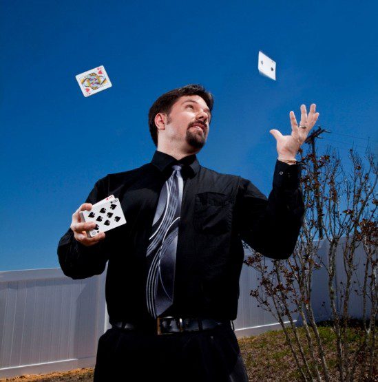 Strolling Magician for Events in Tampa
