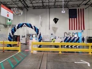 Tampa Amazon Balloon Decor Blue White Columns and Arch Corporate Event scaled