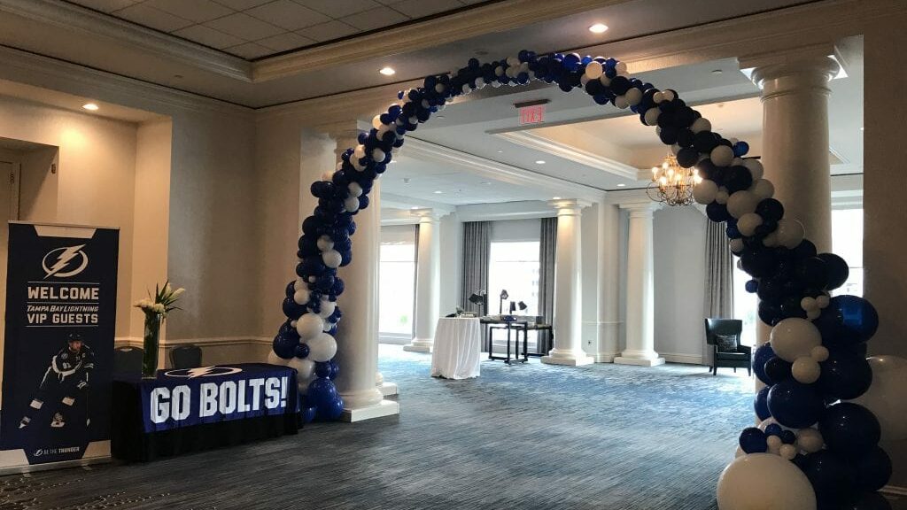 balloon arch garland for tampa bay lightning hockey team sports event