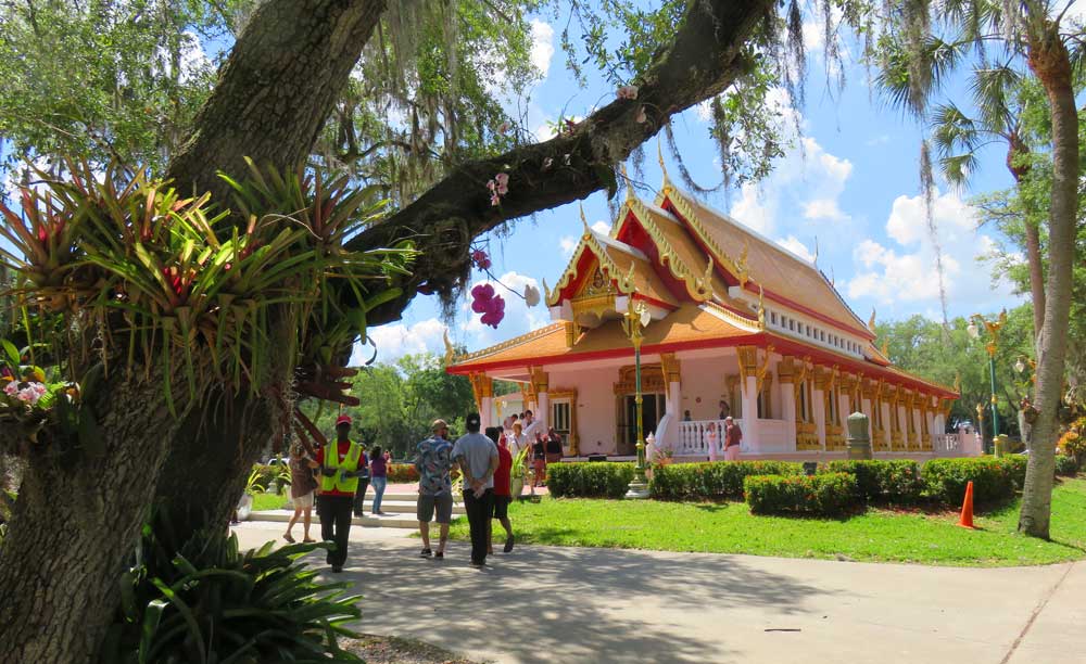 Wat Mongkolratanaram Thai Temple YTE Events and Balloon Decor