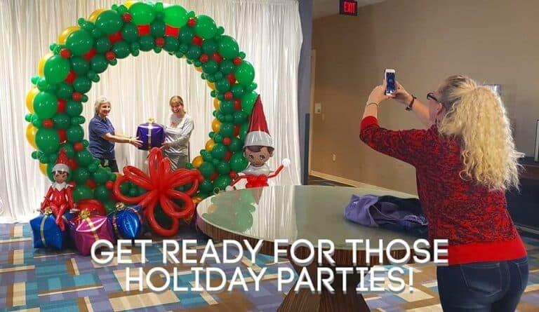 Festive Christmas Photo Frames and Balloon Backdrops To Enhance Your Office Christmas Party