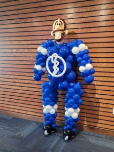 tampa bay lightning hockey player out of balloons blue and white